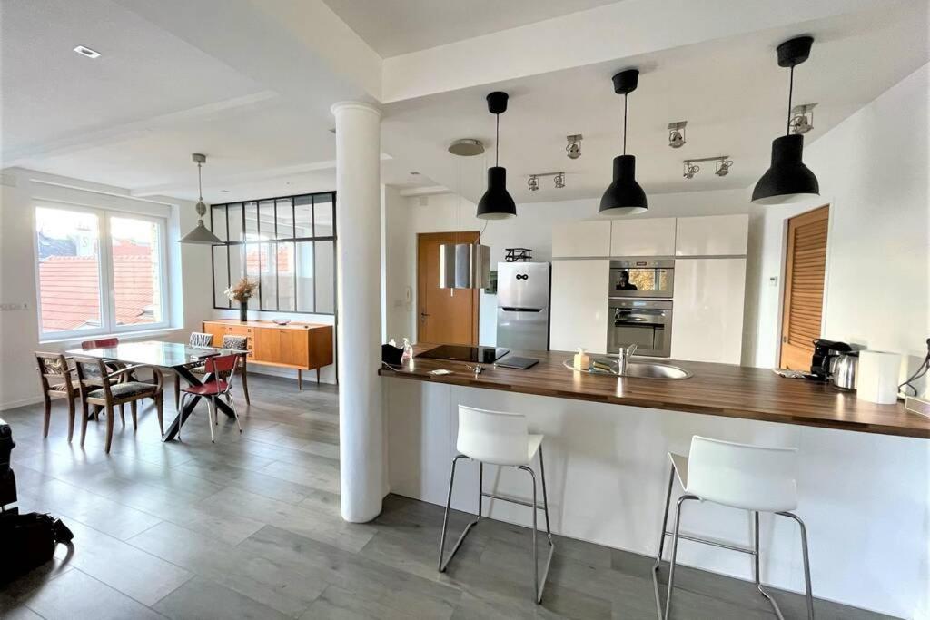 Superbe Loft 100M2 Proche Cathedrale Avec Parking Apartment Reims Exterior photo