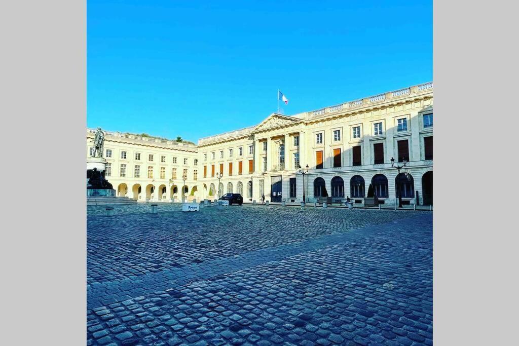 Superbe Loft 100M2 Proche Cathedrale Avec Parking Apartment Reims Exterior photo