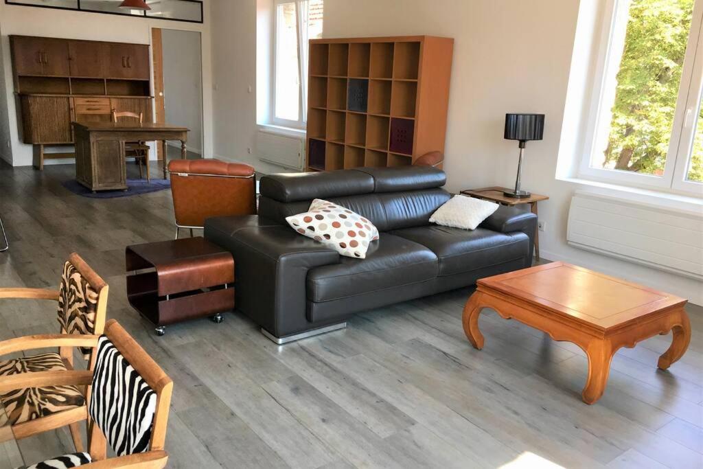 Superbe Loft 100M2 Proche Cathedrale Avec Parking Apartment Reims Exterior photo